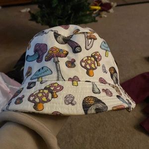 Hot Topic MushShroom Bucket Hat